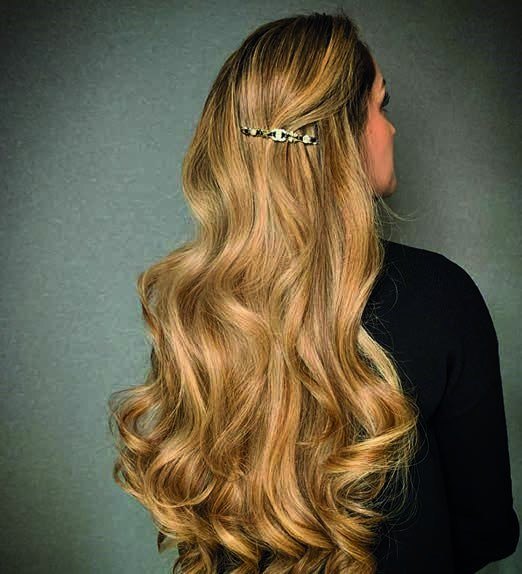 Lang vol haar met extensions
